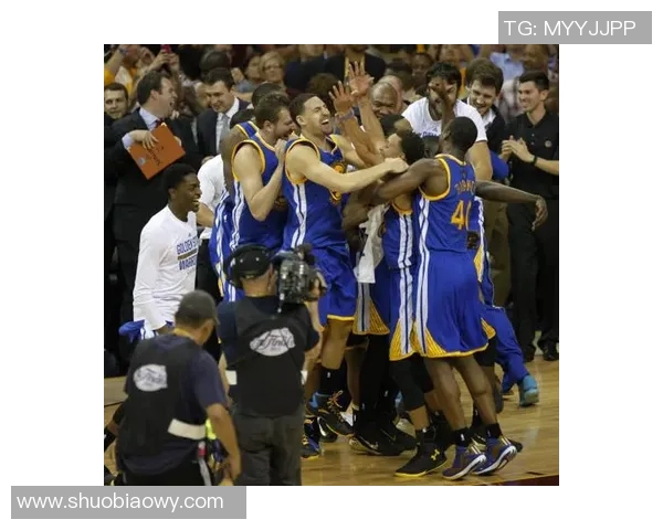 约纳斯瓦兰丘纳斯的篮球之路与职业生涯精彩瞬间回顾